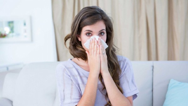 Burun Akıntısı Nasıl Geçer? Burun Akıntısı Koronavirüs Belirtisi Mi?